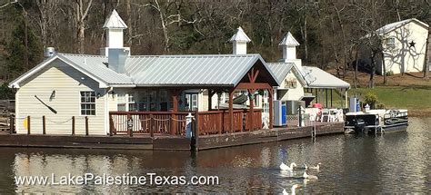 The Villages Marina on Lake Palestine .